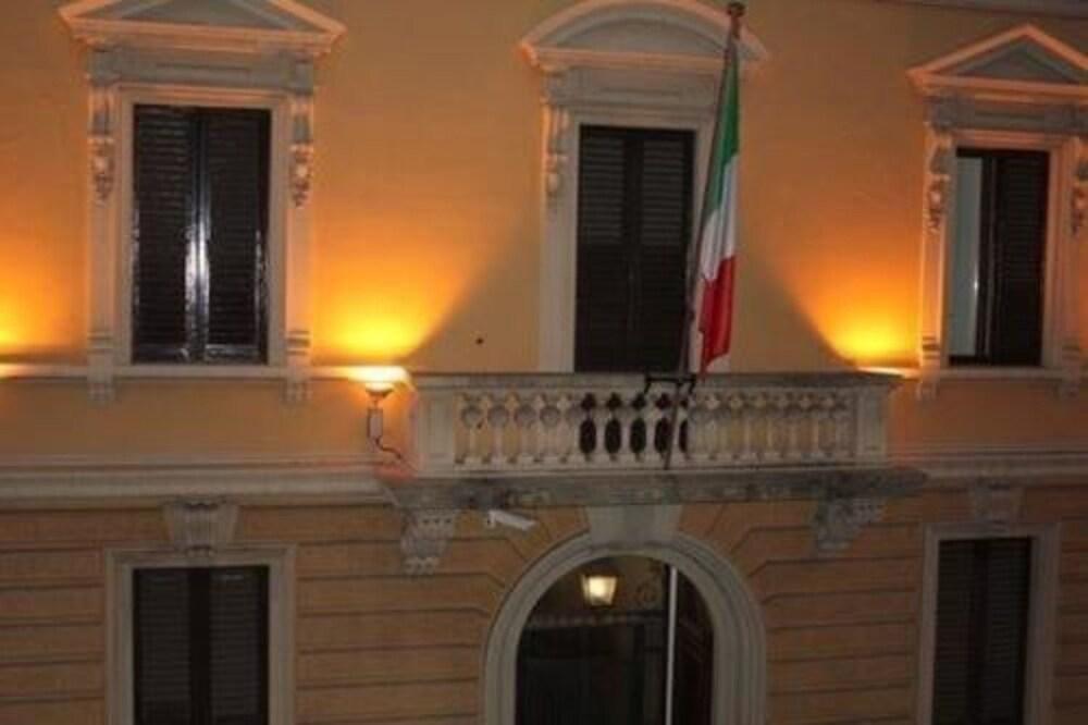 Angelica  Stazione Santa Maria Novella Hotel 2*
